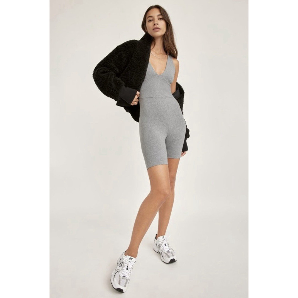 The Group Babaton Soft Contour Romper M Gray‎ V Neck Athleisure Travel